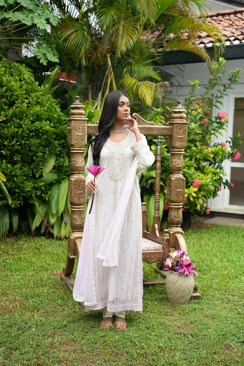 Larissa 3 Piece Set