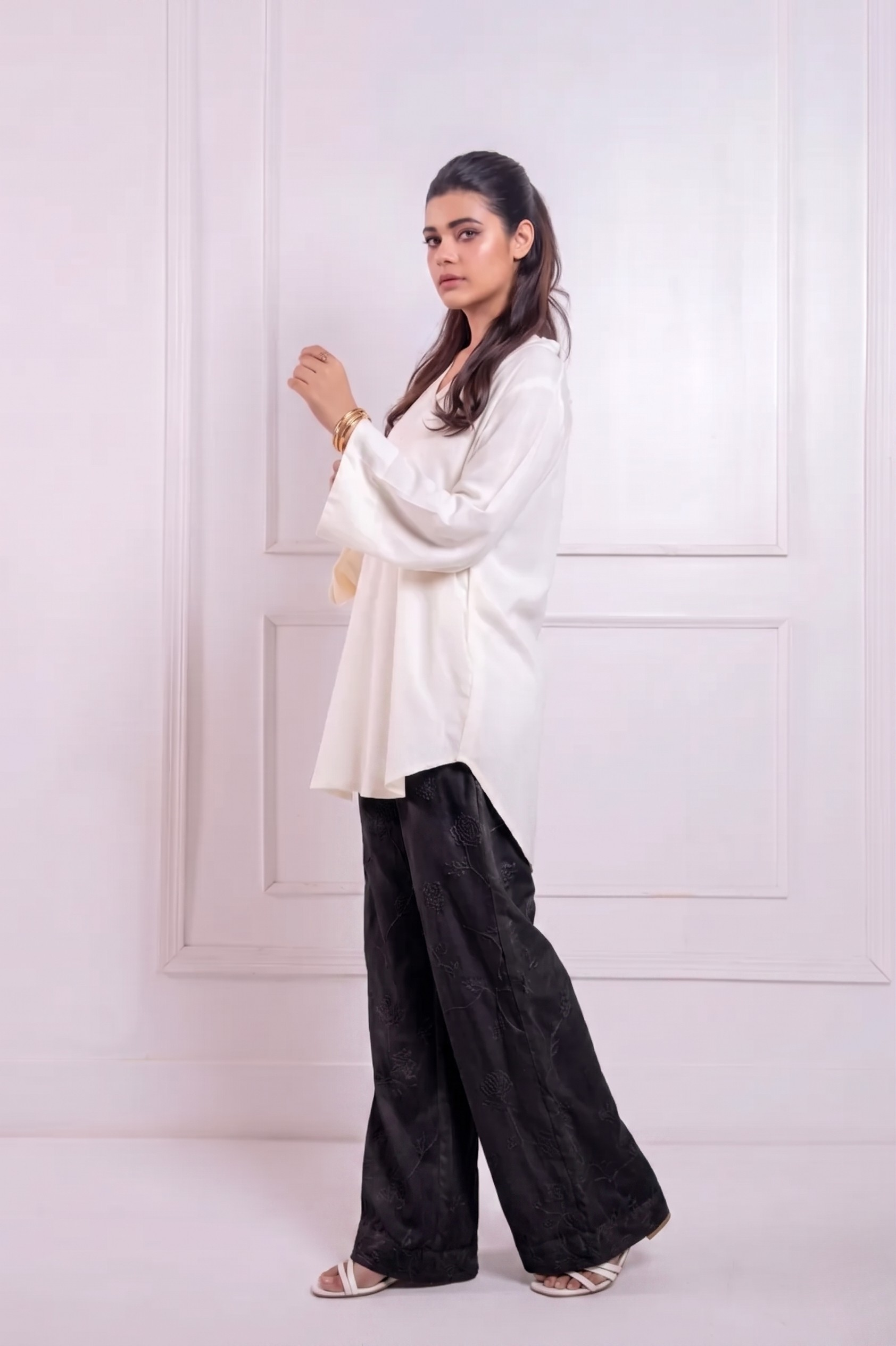 Embroidered Pants - Black
